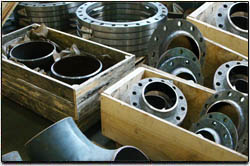 Для реконструкции нефтехранилищ Невским заводом ТРУБОДЕТАЛЬ отгружена партия фланцев из стали марки 09Г2С с внутренним силикатно-эмалевым покрытием.